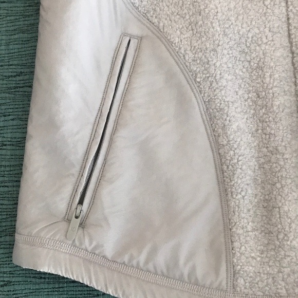 Lululemon grey jacket - Picture 5 of 6